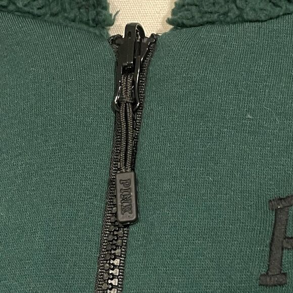 Cozy Victoria’s Secret jacket - Picture 4 of 7